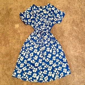 Floral/Short-Sleeve Wrap Dress